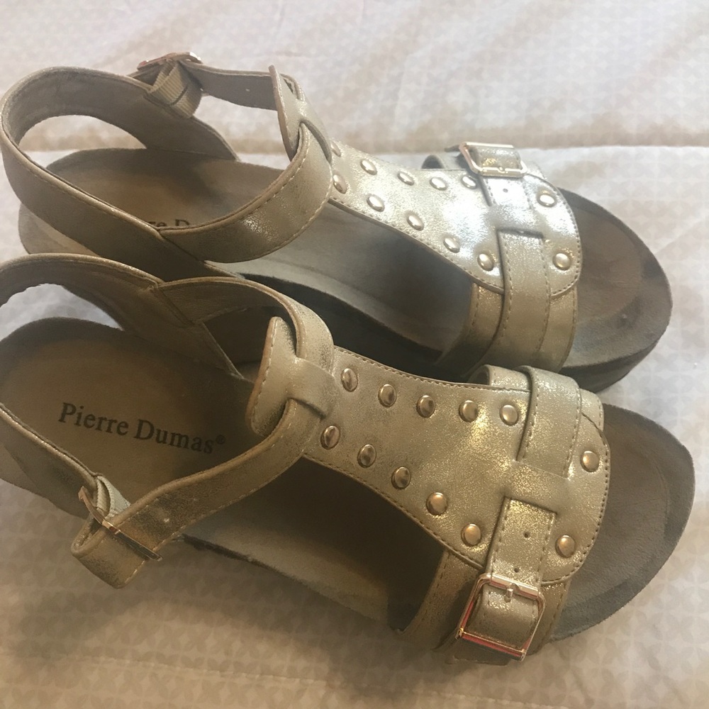 Pierre Dumas gold wedges