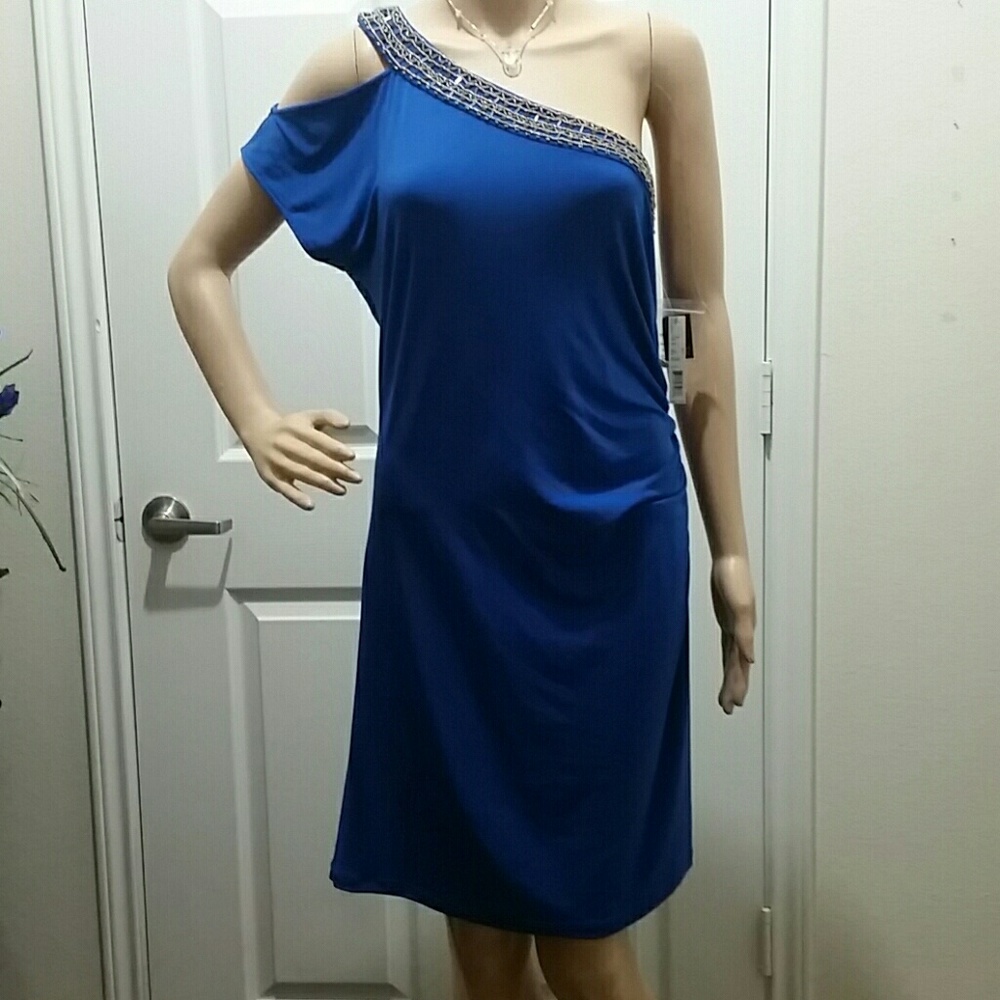NWT GIANNI BINI COLD SHOULDER MED.