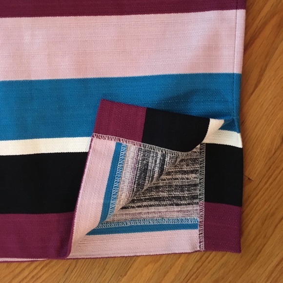 LOFT adorable! Straight skirt Purple w/ side slits - Picture 2 of 4