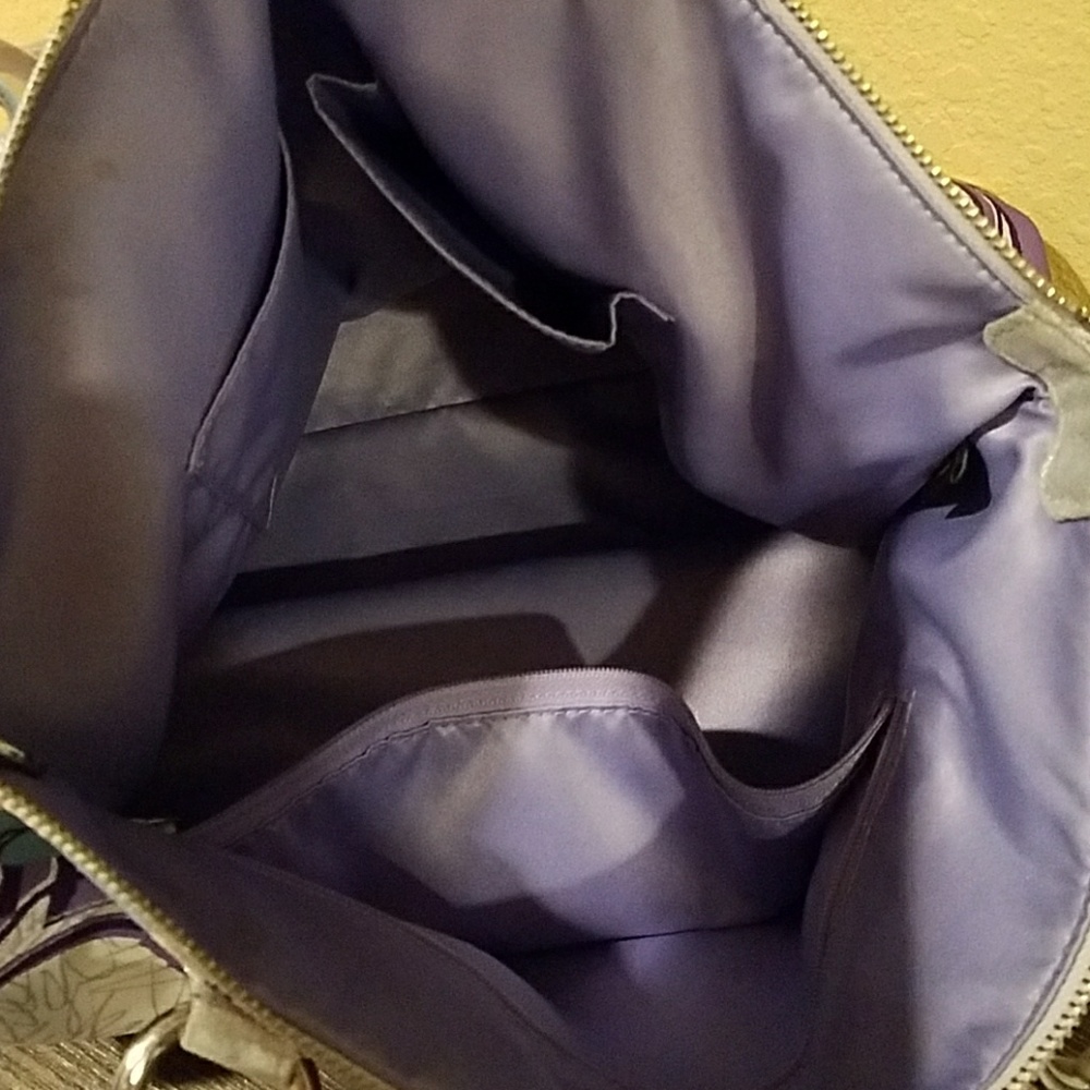 Tote - Picture 2 of 8