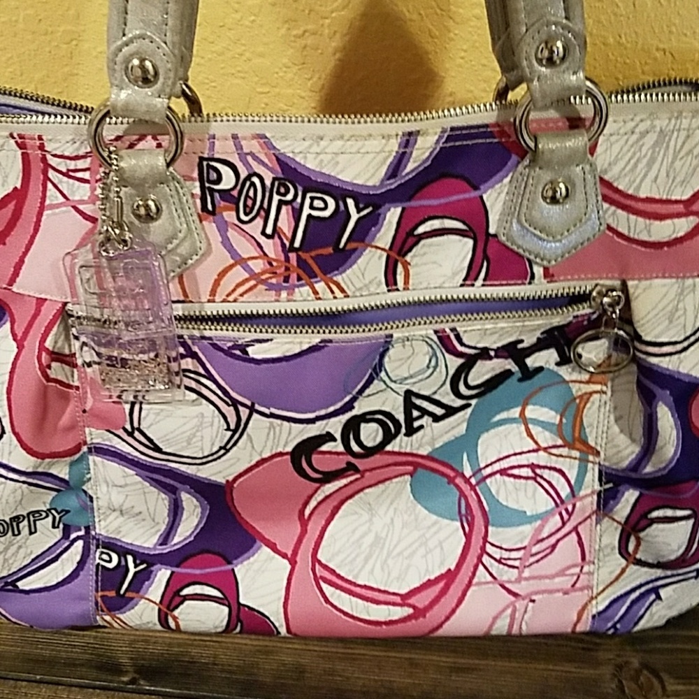 Tote - Picture 8 of 8