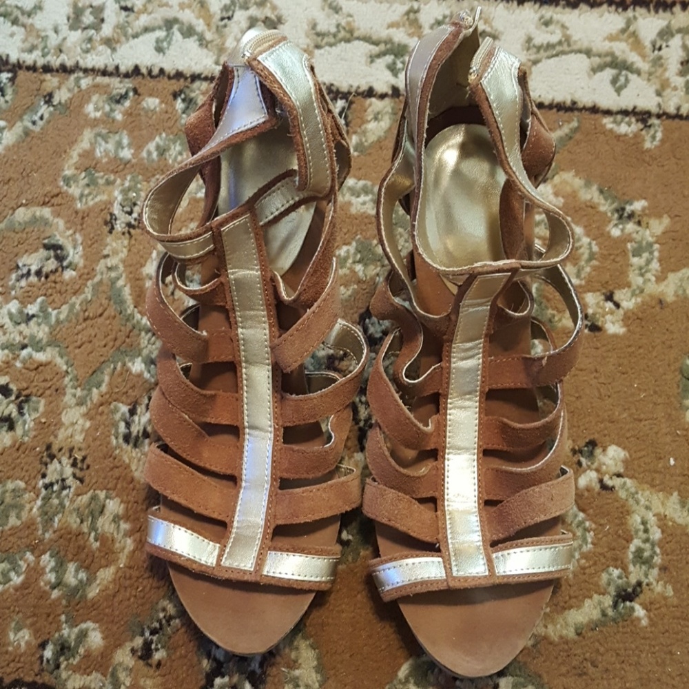 Avon Brown & Gold suede Gladiator sandals