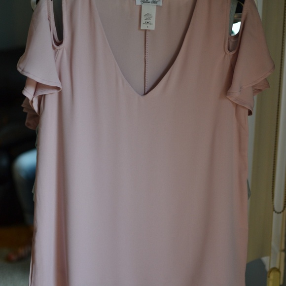 NWT Pink Cold Shoulder Blouse - Picture 8 of 8