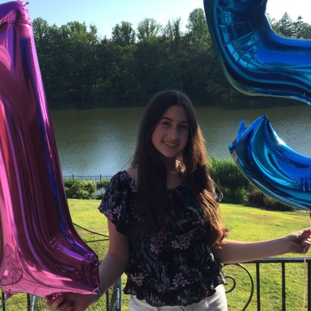 Meet your Posher, Olivia