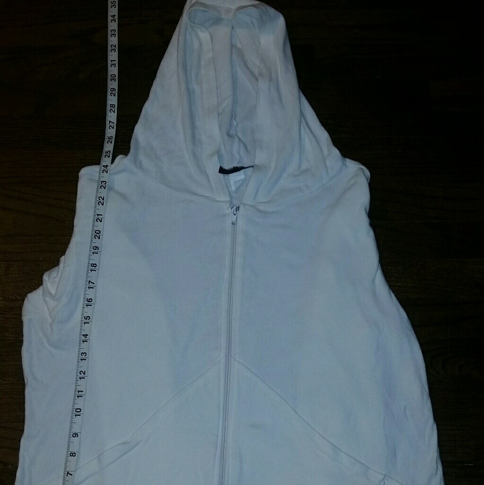 Can't Miss XL White Zip Up Hoodie