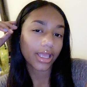 Meet your Posher, Alanna