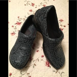 BOC Blue/Black Clogs