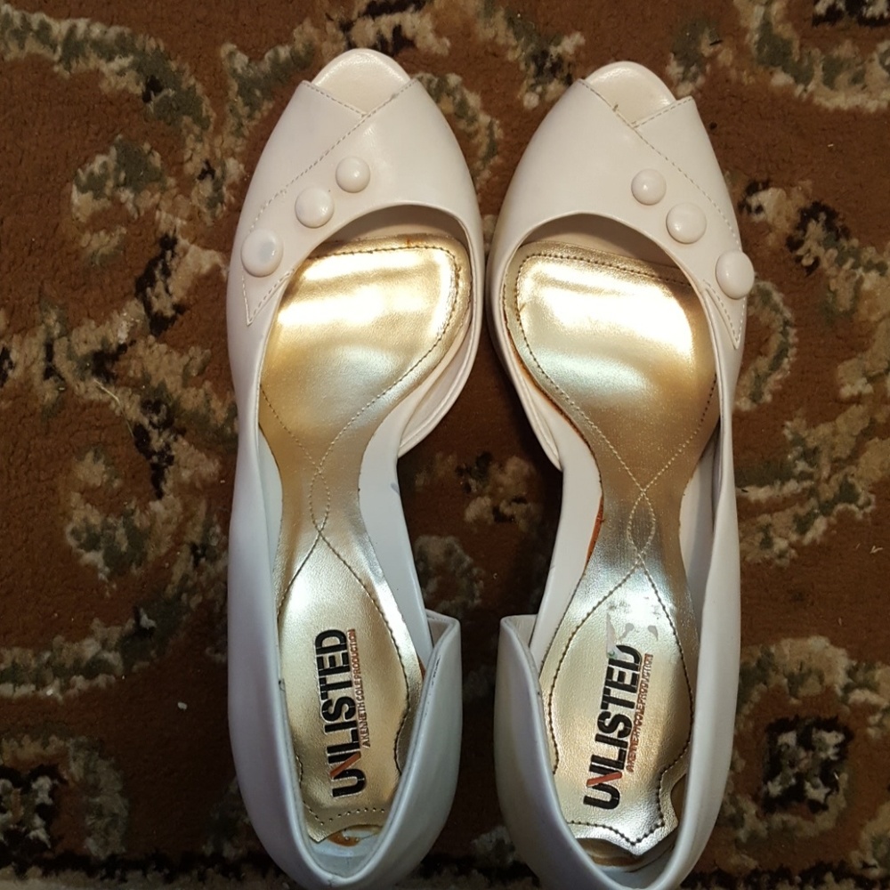 Unlisted by Kenneth Cole Ivory Color Heels