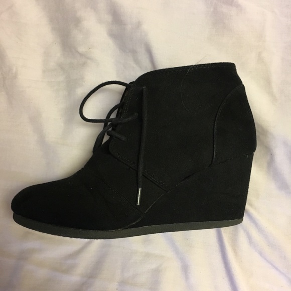 Booties!! - Picture 3 of 5