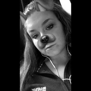 Meet your Posher, Mallory