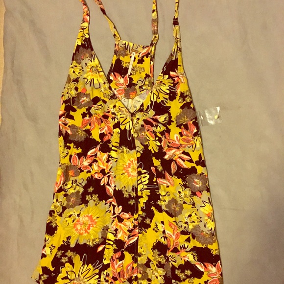 NWT FREE PEOPLE flowing tank - Picture 2 of 6
