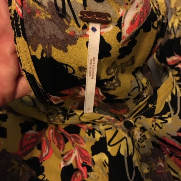 NWT FREE PEOPLE flowing tank - Picture 4 of 6