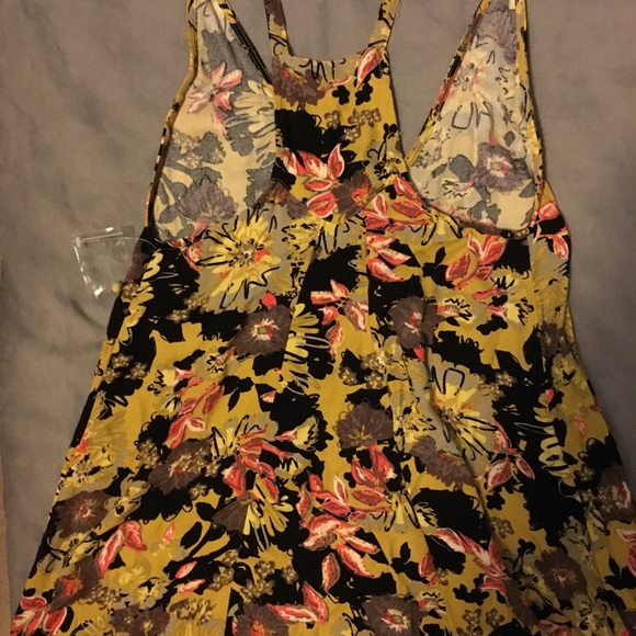 NWT FREE PEOPLE flowing tank - Picture 5 of 6