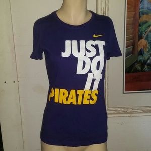 Nike Air Slim Fit Pirates T Shirt Size Medium