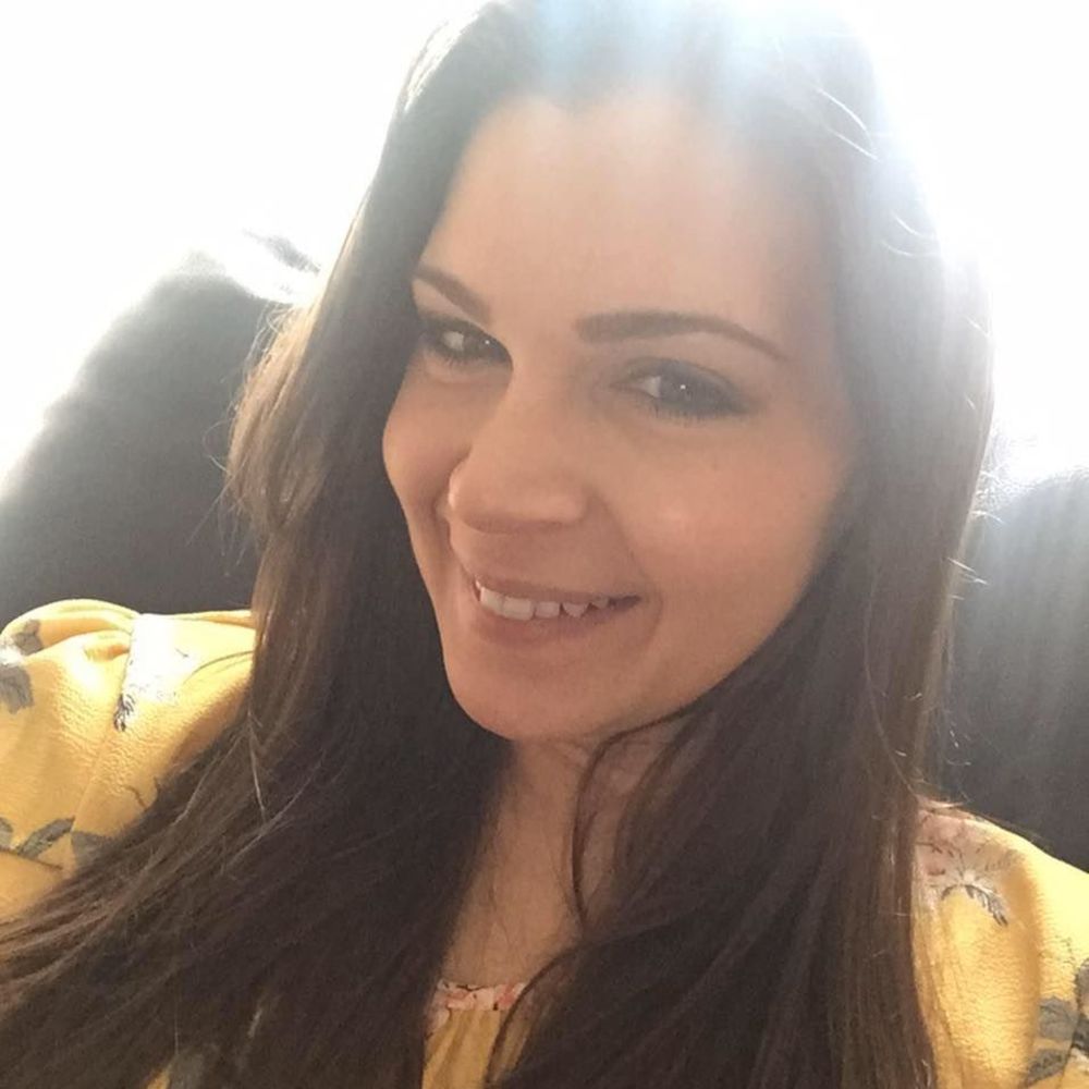 Meet your Posher, Lora