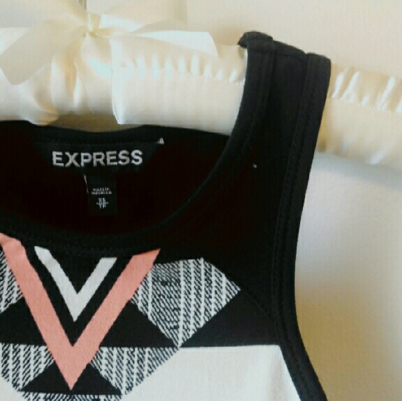 Express Aztec Print Dress - Picture 4 of 4