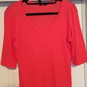 Cynthia Rowley Salmon Color Ribbed V neck shirt -M