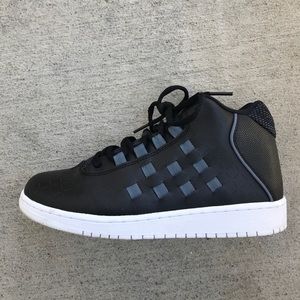 Jordan illusion black on black size 6 women's