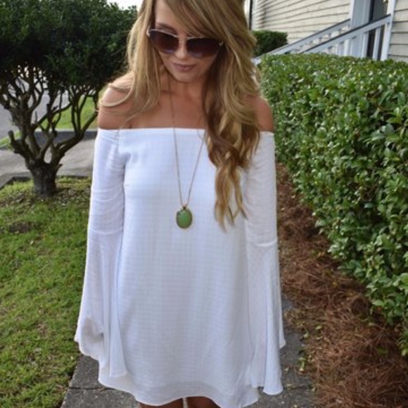 White off shoulder dress with bell sleeves - Picture 2 of 4