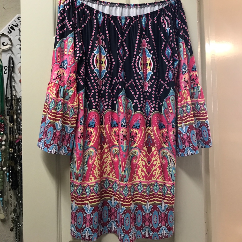 Boutique dress never worn (of the shoulder dress)