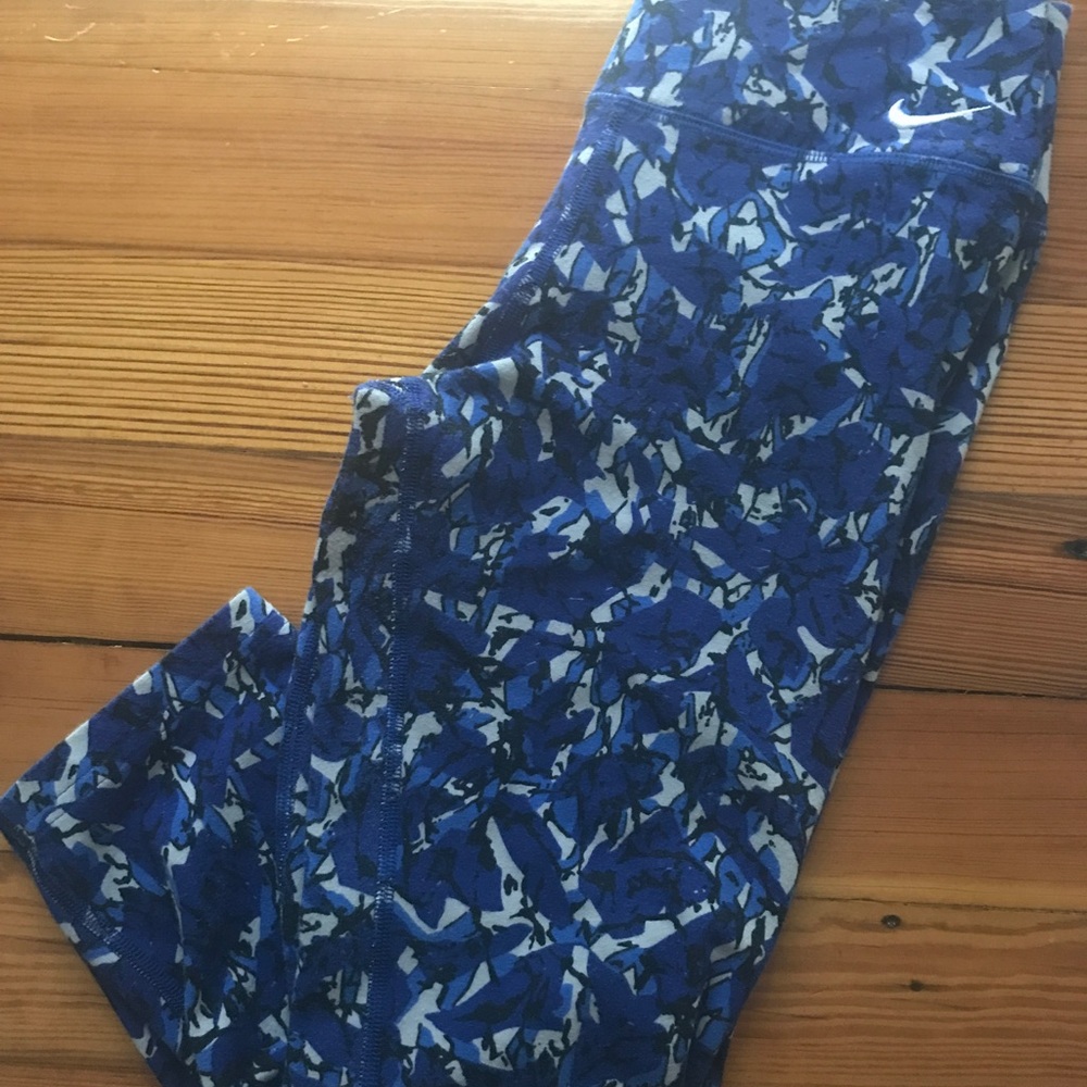 Nike Crop Leggings