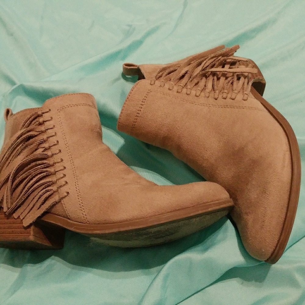SOLD - Western ankle boots