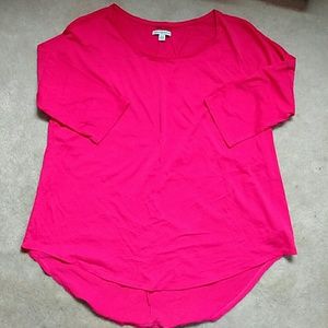 Short sleeve drop shoulder top. AE size M