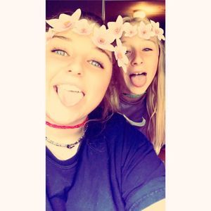 Meet your Posher, Chelsey faye