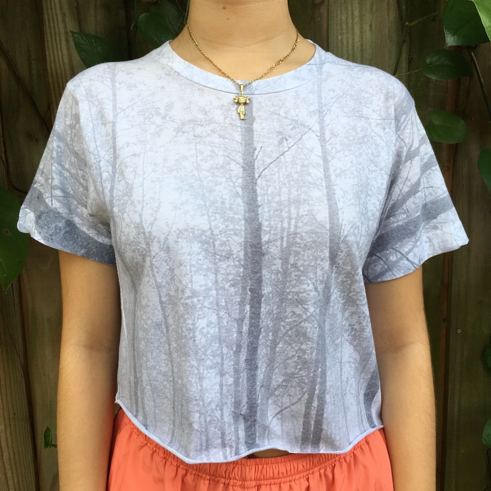URBAN OUTFITTERS GREY FOREST CROP TOP