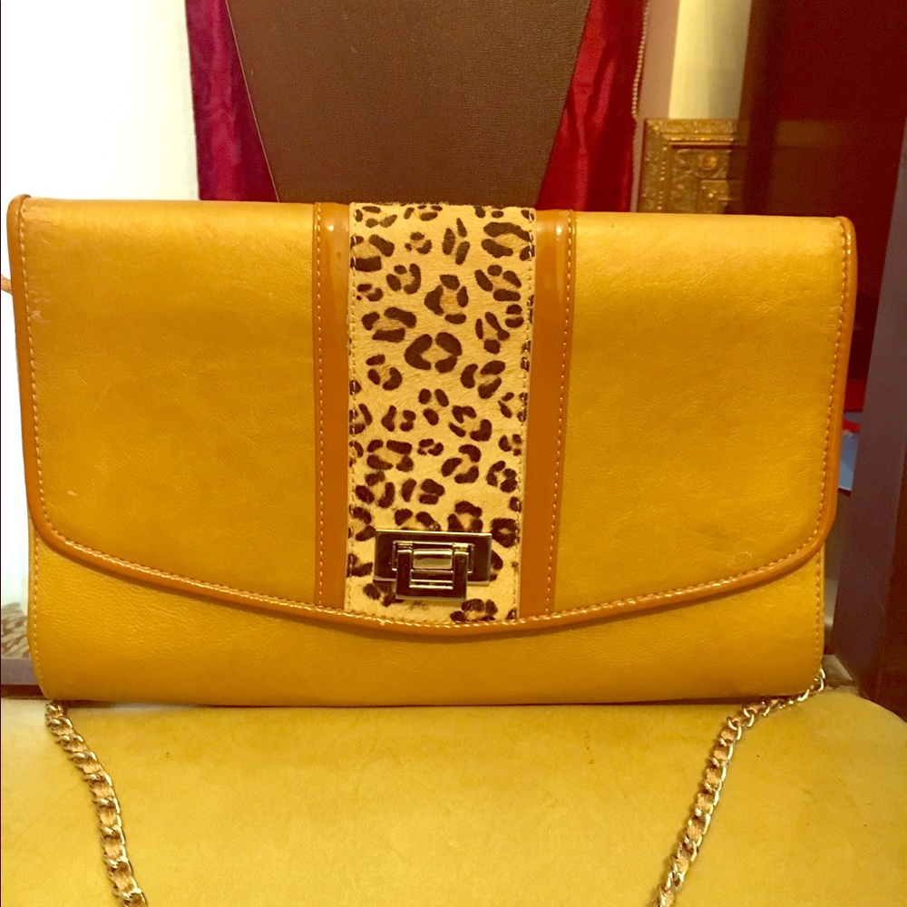 Leopard purse