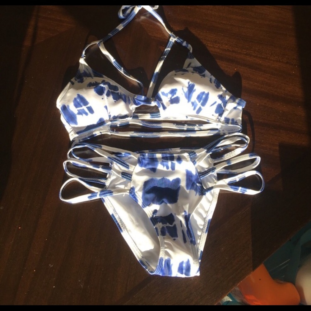 Blue & White tie-dye Bikini NWOT