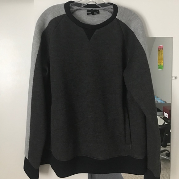 Emporio Armani sweater - Picture 1 of 3