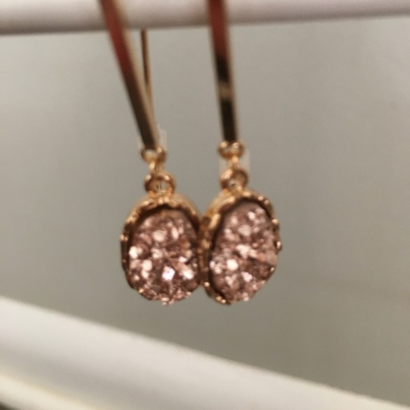 🆕Druzy Dangle Earrings in Purple or Rose - Picture 3 of 4