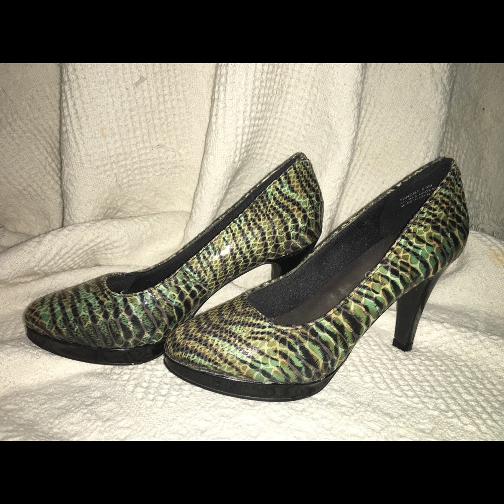 Andiamo Reptile Sandra Pumps