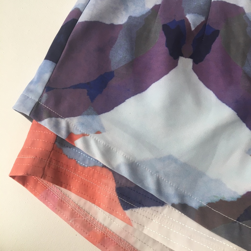 2-Tiered Watercolor Shorts - Picture 2 of 6