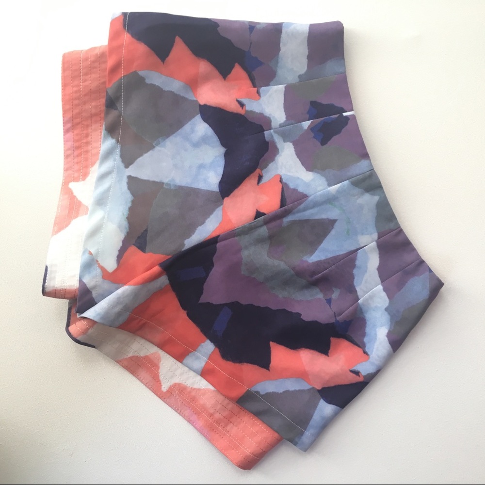 2-Tiered Watercolor Shorts - Picture 3 of 6