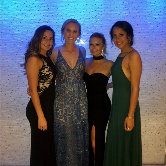 Welcome to my closet! 🎀 - Picture 1 of 6