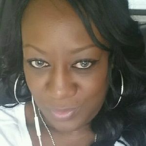 Meet your Posher, Valerie