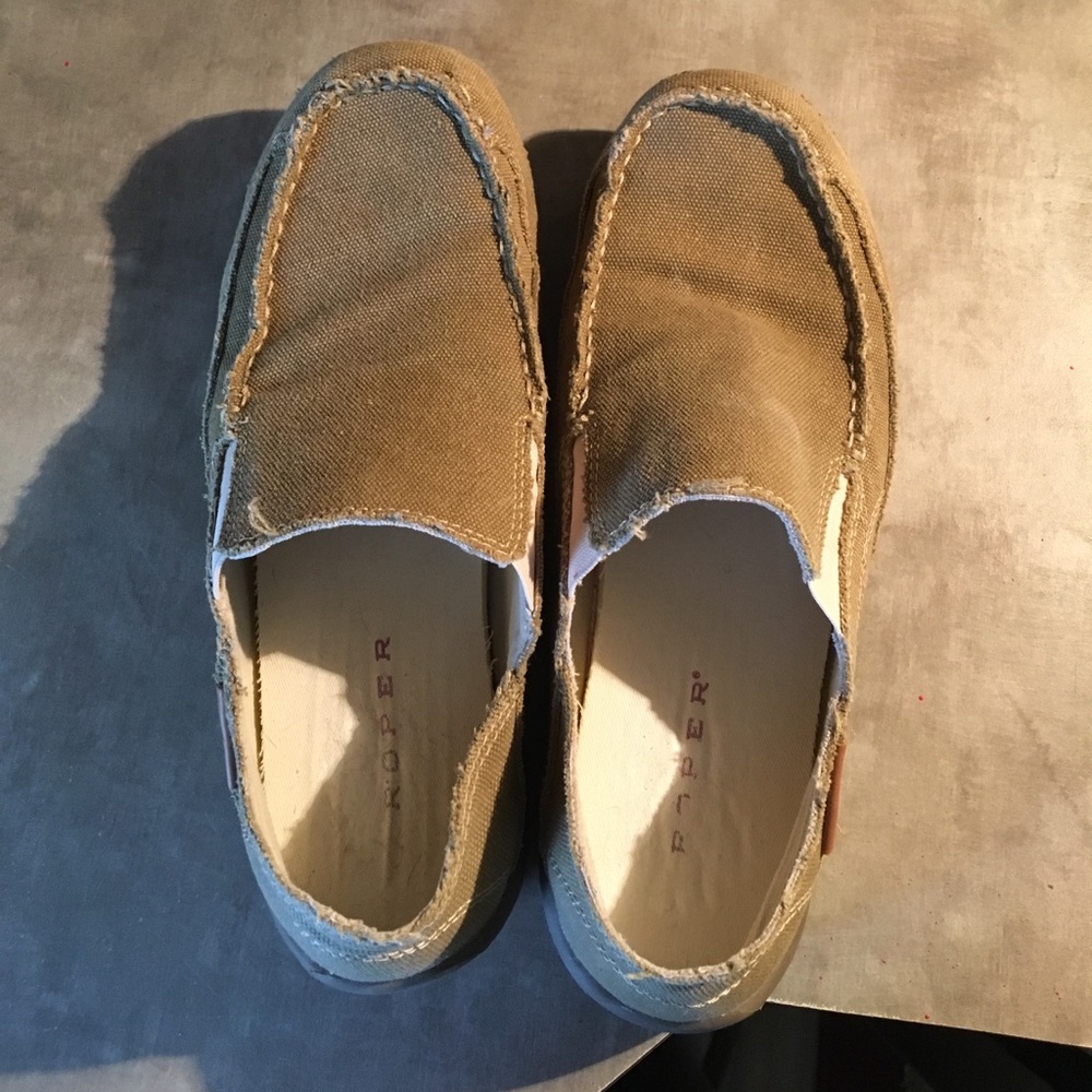 Slip on boat shoes!!