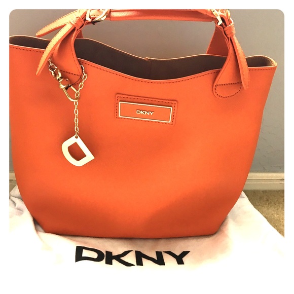 DKNY Authentic Brand NEW Bag - Picture 1 of 3