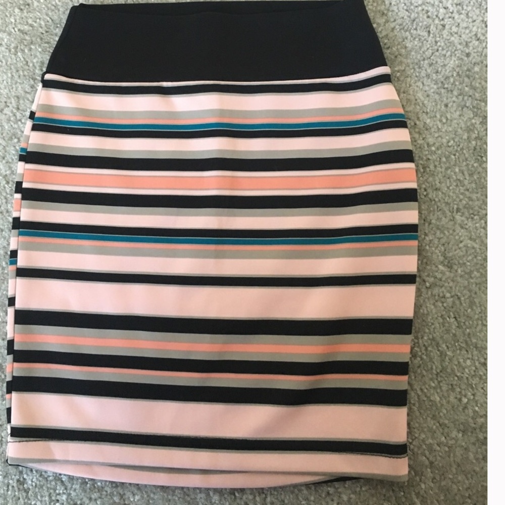 Striped bodycon skirt