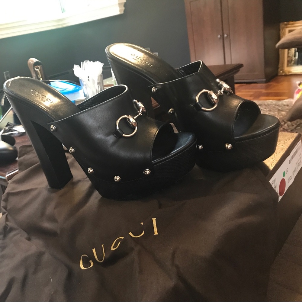 chic black leather Gucci heels