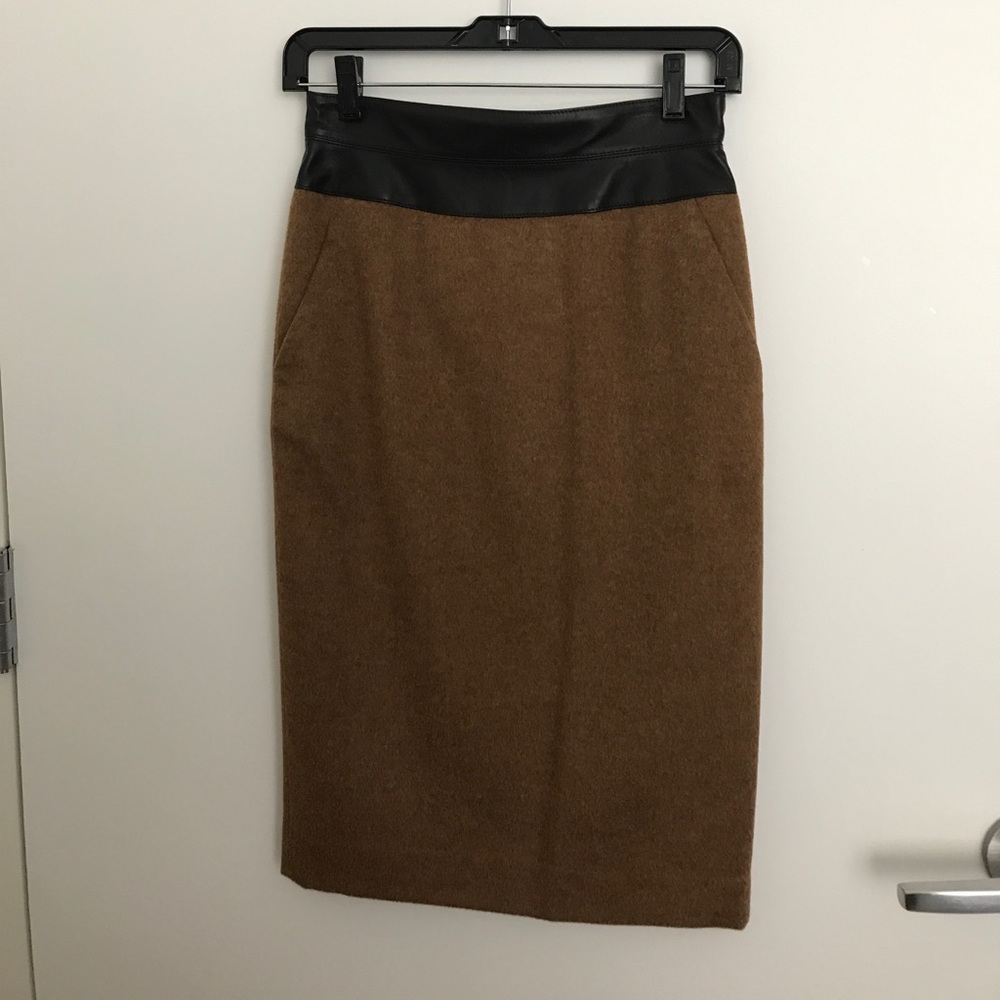 LAFAYETTE 148 Loro Piana 100% Cashmere skirt NWT