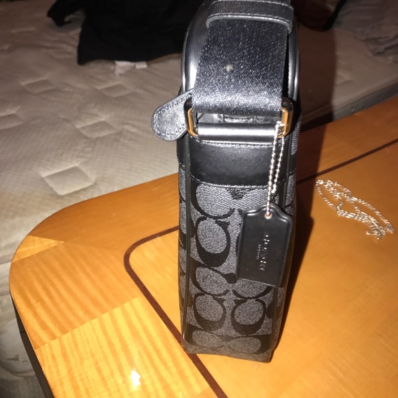 Coach traveling bag - Picture 2 of 3