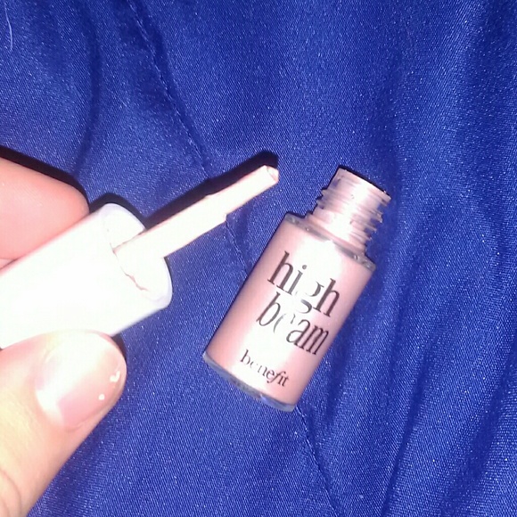 High Beam Benefit Highlighter - Picture 3 of 3