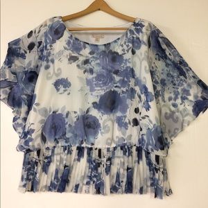 Ladies dressy top