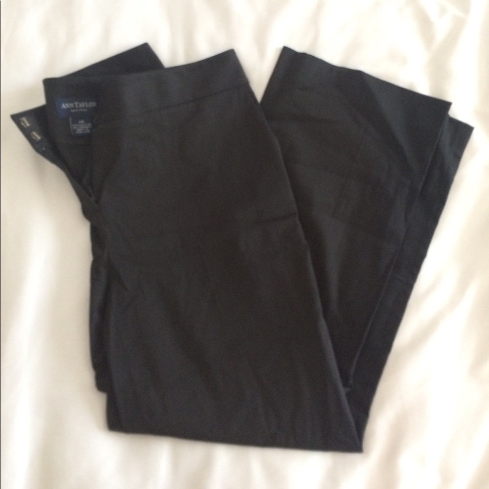 Ann Taylor cropped black dress pant