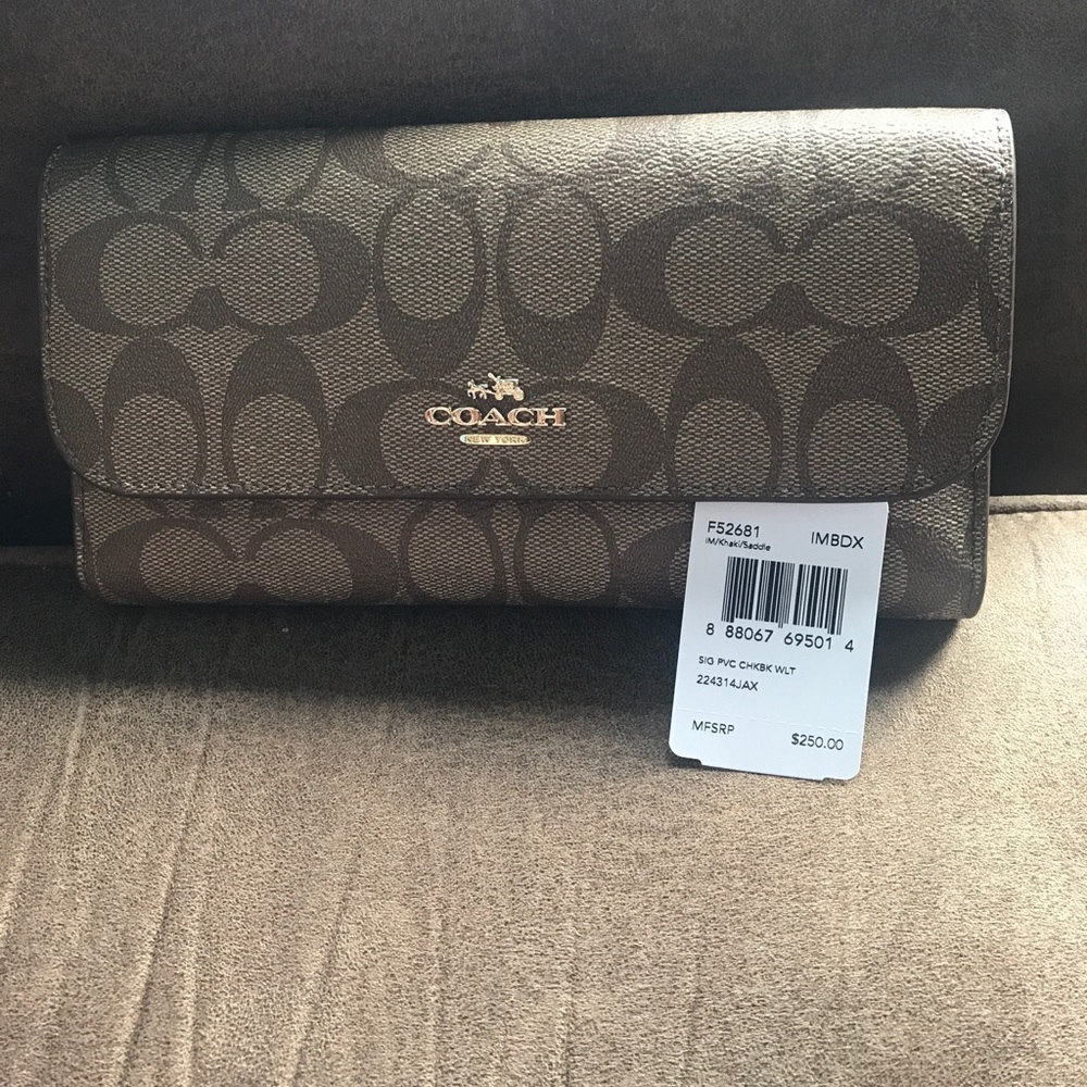 Coach wallet NWT