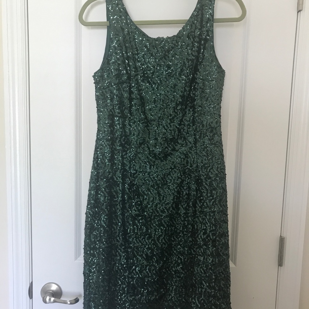 GORGEOUS night-out sequin dress