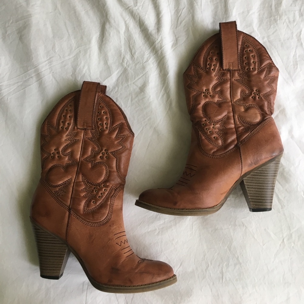 Girl MIA cowgirl boots. Size 6.5- approx. 2" heel